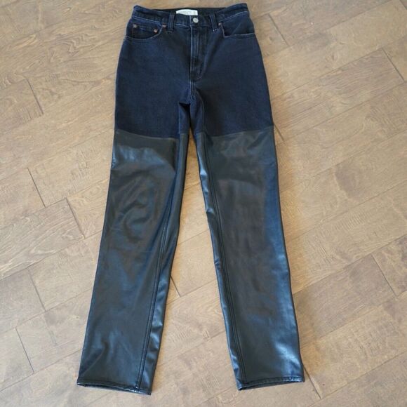 Abercrombie & Fitch Mixed Fabric Ultra High Rise 90s Straight Black Jeans Sz 2L - Picture 1 of 4